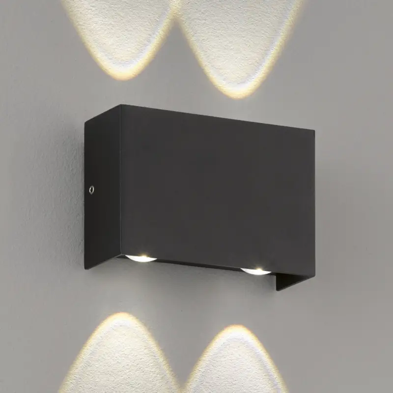 LED-utomhusvägglampa Tokio i svart, 4 lampor Rea