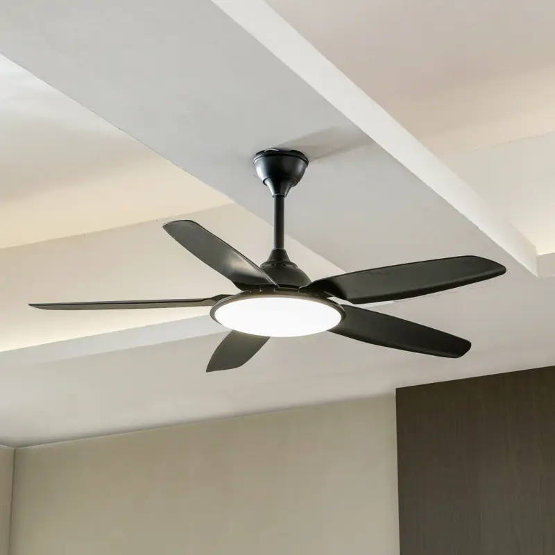 Fynd Lucande LED-takfläkt Divian, svart, DC, tystgående, CCT