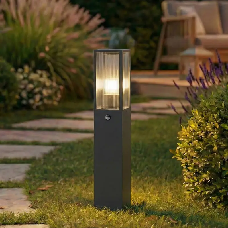 Lindby väglampa Peldar, antracit/räfflad, 80 cm, sensor Nedsatt pris