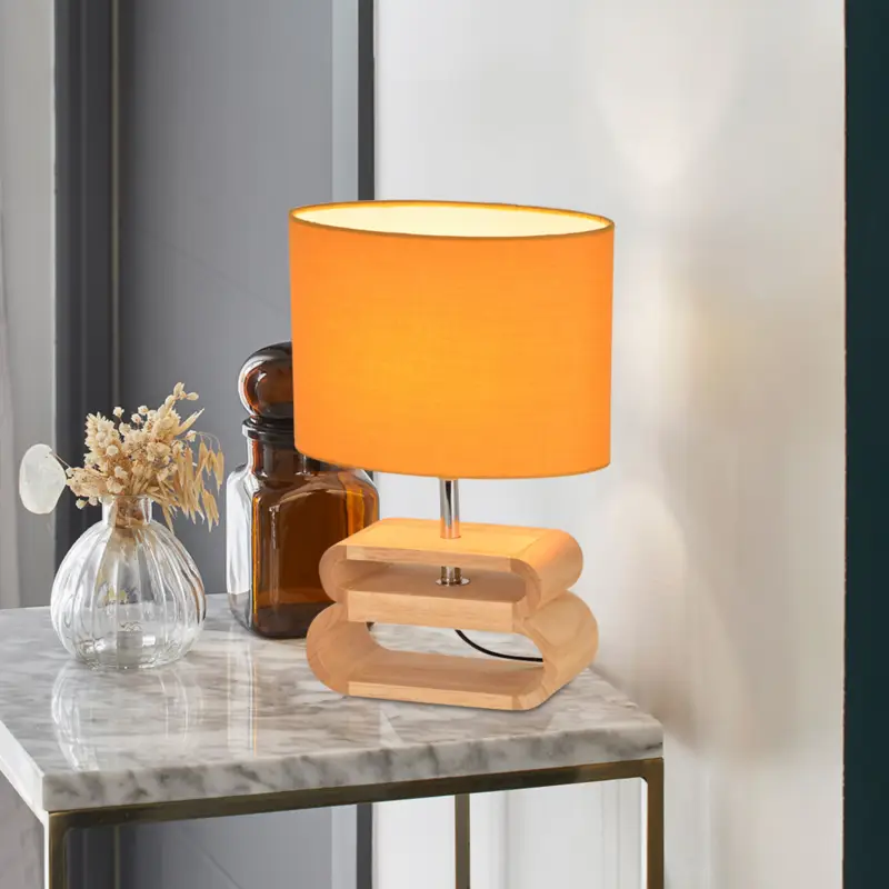 I lager Bordslampa Oslo, senapsgul/ljust trä, 30 cm, bomull/trä